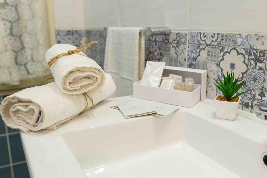 شقة Lucon House نابولي المظهر الخارجي الصورة